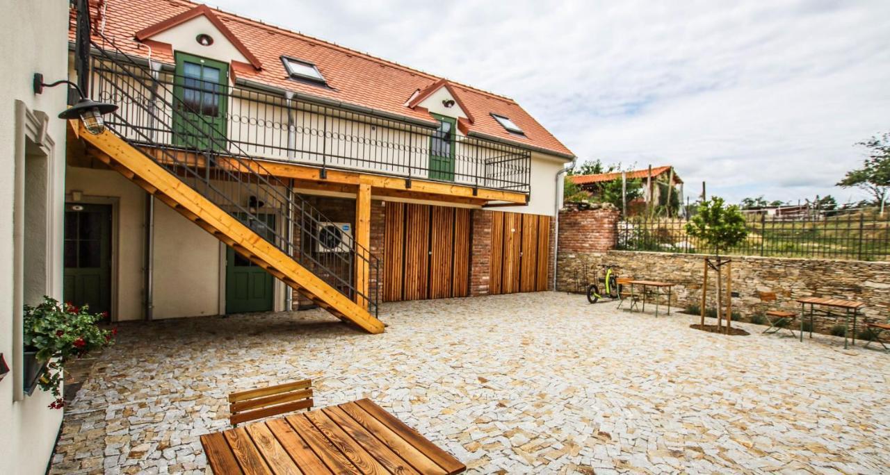 Penzion A Bistro Stary Kopec Znojmo Luaran gambar